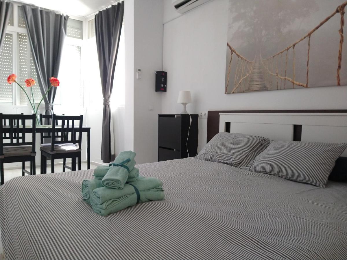 Amplio Estudio,Vista Mar Y Montana, A Pasos Del Centro Torremolinos Exteriör bild
